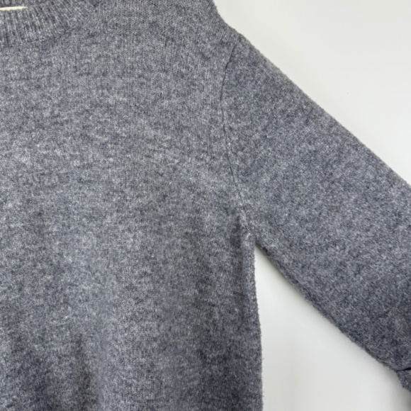 DREAMERS Gray Knit Pullover Oversized Sweater With Bows On Wrists / Size Small - Picture 4 of 13